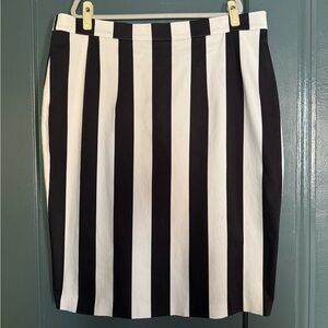 Beetlejuice™ pencil skirt